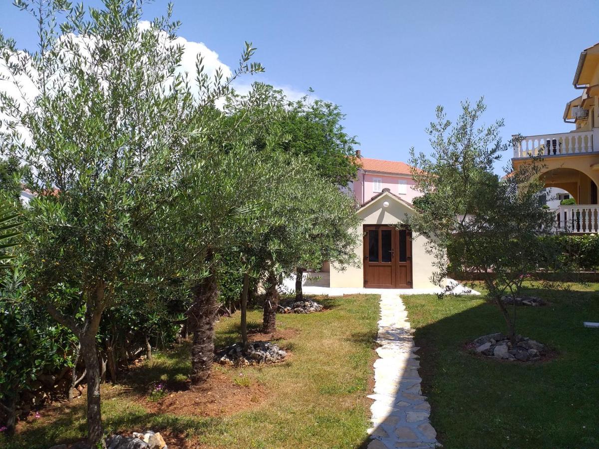 Apartments I-P Malinska Exterior photo