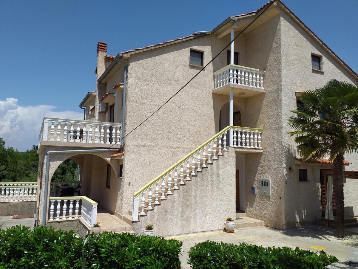 Apartments I-P Malinska Exterior photo